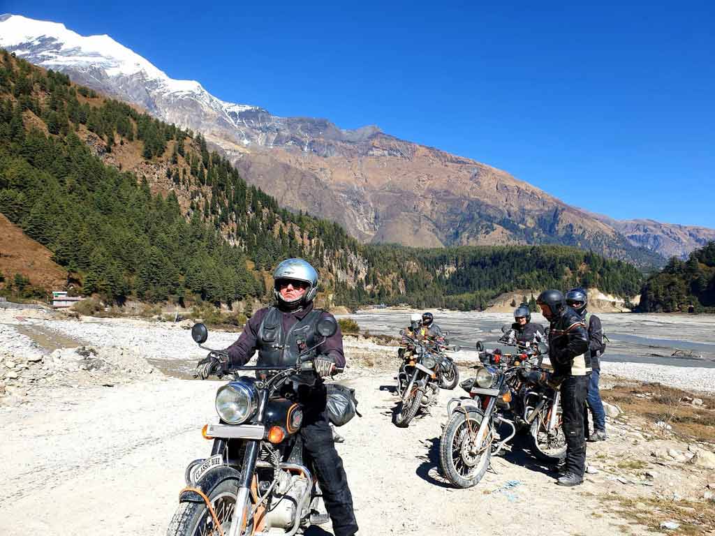 Spectacular views of the ice giants Annapurna and Dhaulagiri mountains